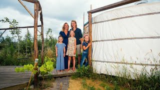 Gezinsuitbreiding voor spirituele Chantal en Dirk Jan uit Waar doen ze het van ‘Blije familie’ [upl. by Marelya]