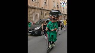 El patinetero de San jose 💢💥 cabezudos humor zaragoza fiestas entertainment [upl. by Lark350]