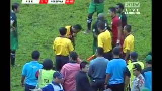 Este jugador fue suspendido de por vida tras esta acción [upl. by Qifahs]