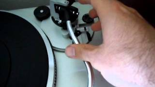 How to set up your Turntables Tonearm  weight and antiskate [upl. by Jenda]