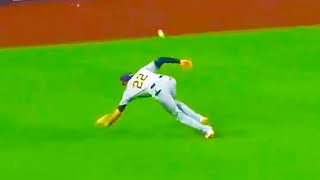 Christian Yelich Error Cant Find Ball on Jurickson Profar Run  Padres vs Brewers MLB Highlights [upl. by Aikam427]