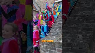 Zijn jullie klaar om mee te zingen en te springen pietenkidz sinterklaas zingen shorts [upl. by Nutsud]