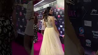 Anusha Dandekar steals the spotlight with her stylish arrival at Femina Miss India 2024 [upl. by Ode999]