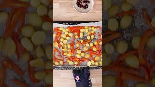 Traybake met Griekse kip en citroenyoghurt [upl. by Pan]