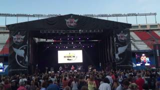 Los Rebeldes tocan Mediterráneo en directo en The Rock Festival estadio Vicente Calderón [upl. by Reppart713]