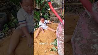 MANDI PASIRmasyaallahtabarakallah lucu funny cutebaby fypシ゚viral [upl. by Morse]