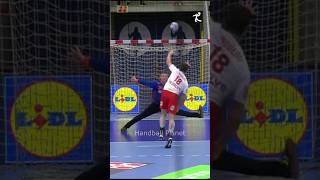 Handball Penalty Trick Shot håndbold Hans Lindberg [upl. by Enal]