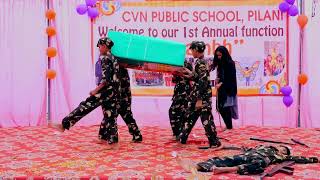 PATRIOTIC DANCE PERFORMANCE SANDESHE AATE HAI  Aye Mere Watan Ke Logo fauji wala gaana school dance [upl. by Raine63]