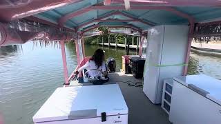 How to drive a pontoon boat like a pro Pivoting [upl. by Hi]