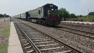 Fastest Luxury Train Green Line Express 5UP With HGMU Passing Chichawatni Station Pakistan Railways [upl. by Fitzger]