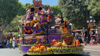 Mickey and Friends Halloween Cavalcade Town Square view 2024 [upl. by Basir]