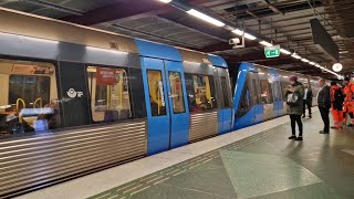 C20 tunnelbana mot Fruängen avgår Liljeholmen [upl. by Valerye934]