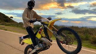 LA SUZUKI RM250 SALE A LA CALLE [upl. by Thurnau]