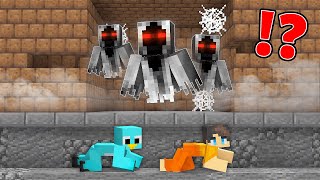 How MILO and CHIP ESCAPE from a PRISON with GHOSTS in MINECRAFT  Jailbreak CHALLENGE [upl. by Natalie]