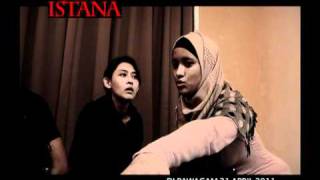 PENUNGGU ISTANA  Official Trailer  Dipawagam 21 APRIL 2011 [upl. by Edgerton]