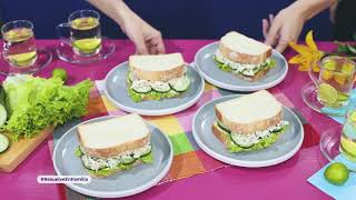 Receta de sándwich con pechuga de pollo y queso crema [upl. by Charyl159]