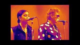 TANYA ST VAL en duo avec johnny HALLYDAY pendant tournée 1994quot love affairquot [upl. by Lazes]