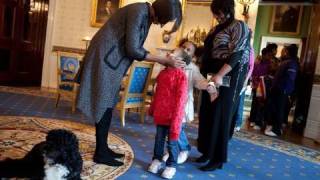 Raw Video The First Lady Surprises Tour Visitors [upl. by Nitsraek709]