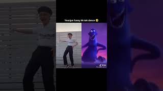 Yeonjun funny tik tok dance 🤣🪩 txt moa yeonjun funnydance Bangpinkfangirl [upl. by Enelehcim635]