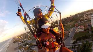 Passeio em Fortaleza Praia do Futuro Paramotor Sarah www fortalezavoolivre com br [upl. by Ennaesor179]