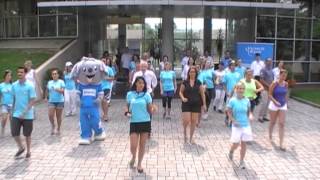 VACANCES BLEUES  Flashmob Les Jardins de lAtlantique  Le plaisir de vous voir sourire [upl. by Novrej932]