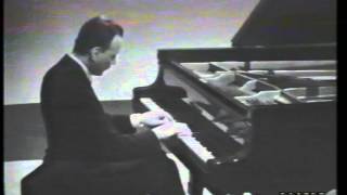 Grandi Interpreti Arturo Benedetti Michelangeli  Primo Concerto [upl. by Vacuva940]