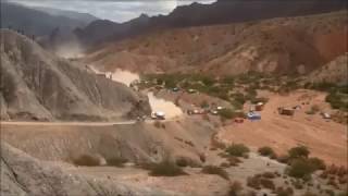 El espectacular accidente de Carlos Sainz en el Dakar [upl. by Lotty]