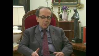 E Diell 30 Nentor 2008 Ismail Kadare [upl. by Euhsoj]