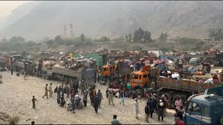 Thousands of Afghans stranded near Pakistan border  AFP [upl. by Werda]