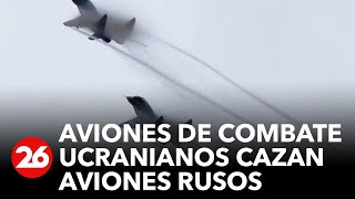 Aviones de combate ucranianos cazan aviones rusos y lanzan misiles [upl. by Yenttirb247]