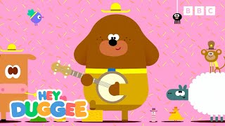 Busy Busy Squirrels 🌈 ☁️  The Story Badge  Hey Duggee [upl. by Myrlene]