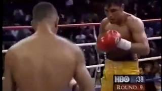 Oscar De La Hoya Vs Hector quotMachoquot Camacho Highlights [upl. by Loggins]