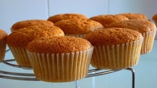 Receta básica de Cupcakes  Como hacer Bizcocho para Cupcakes Fácil [upl. by Bow900]