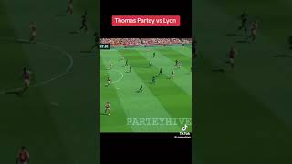 Thomas Partey knows how to find Bukayo Saka no matter where he is A proper DM [upl. by Adelle]