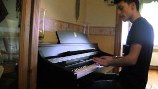 Halil Furkan Bektas Alyazmalim hamamda ilk gozyasi gulpembe hababam sinifi piano [upl. by Nnayllas791]