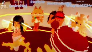 She take my dinero Roblox Dance [upl. by Jamilla]