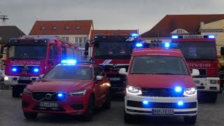 so viel Blaulicht Adventsumzug Feuerwehr Ribnitz Damgarten amp Dierhagen 2023 [upl. by Atalante]