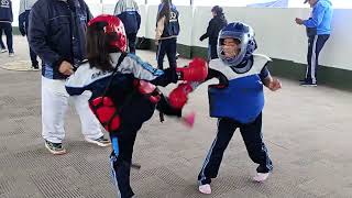 NUESTRAS QUERIDAS ALUMNAS DEL 3ER GRADO A DE LA IEP AMERICAN SYSTEMS EN PLENA PRÁCTICA DE KICKBOXING [upl. by Smoht887]