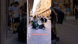 Pianta scherzo Napoli 😂paura humor scherzo bushman bushmanprank prank pranks reaction fyp [upl. by Arrik]