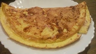 Comment faire une omelette facilement  Omelette lardons fromage [upl. by Aihsaei]