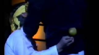 Tadashi Yamashita  Nunchaku show with Apples [upl. by Rocco]