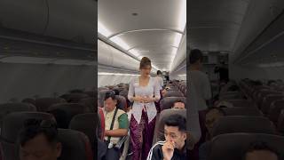 Pramugari Cantik Batik Air Sedang Hitung Jumlah Penumpang Dalam Pesawat 🥰🥰👍👍 [upl. by Adabel]