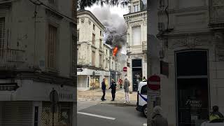 Châtellerault  un appartement en feu dans le centreville [upl. by Irab612]