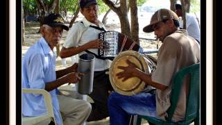 Tatico Henriquez  Arriba santo domingo LETRAS [upl. by Samuelson]