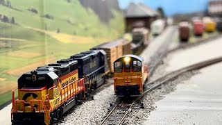 Interchanging cars in the Chillicothe yard with the Parkersburg to Cincinnati train in N scale [upl. by Suoicul]