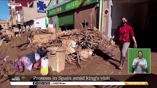 Spain  Protests erupt amid King Felipe visit [upl. by Nahtan34]