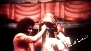 miraclesSSB SAI BABA Materialization vibuti Материализация вибхути [upl. by Honna]