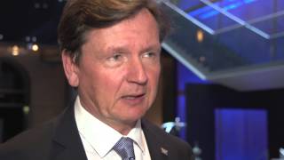 Interview mit Winfried Holz Atos Trendthemen auf der CeBIT [upl. by Niwre]