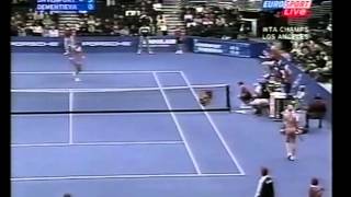 Lindsay Davenport VS Elena Dementieva Highlights of RR YEC 2004 [upl. by Annadroj942]