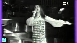 Gigliola Cinquetti QUELLI ERANO I GIORNI Live at Senza Rete 1969 [upl. by Adirahs383]